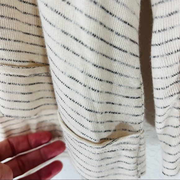 Knox Rose ivory striped long sleeve tunic top - Picture 10 of 11